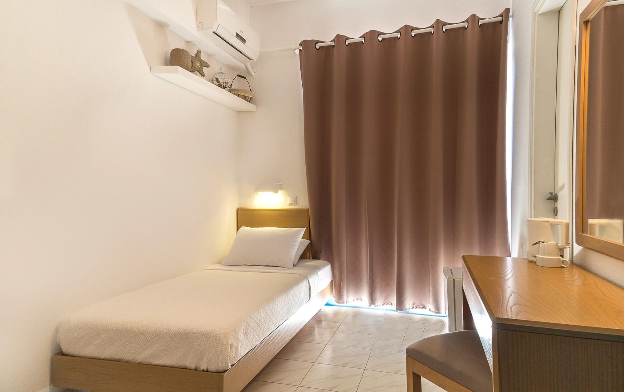 Hotel Nathalie Иксия Екстериор снимка