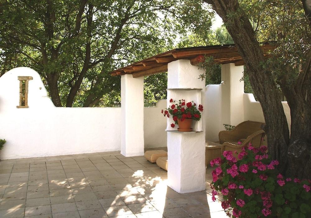 Hotel Nathalie Иксия Екстериор снимка