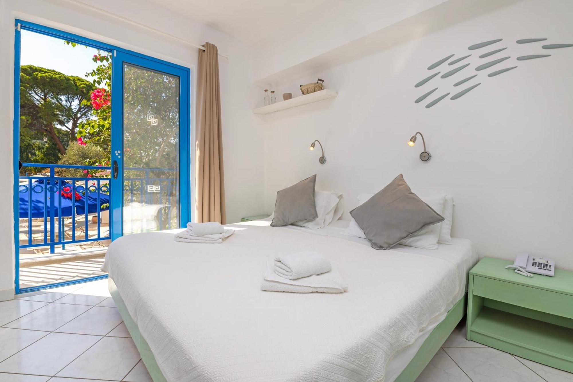 Hotel Nathalie Иксия Екстериор снимка