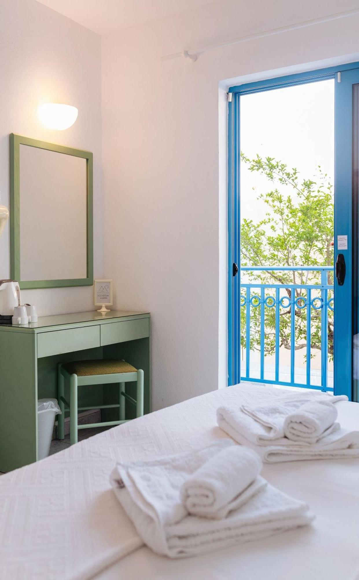 Hotel Nathalie Иксия Екстериор снимка
