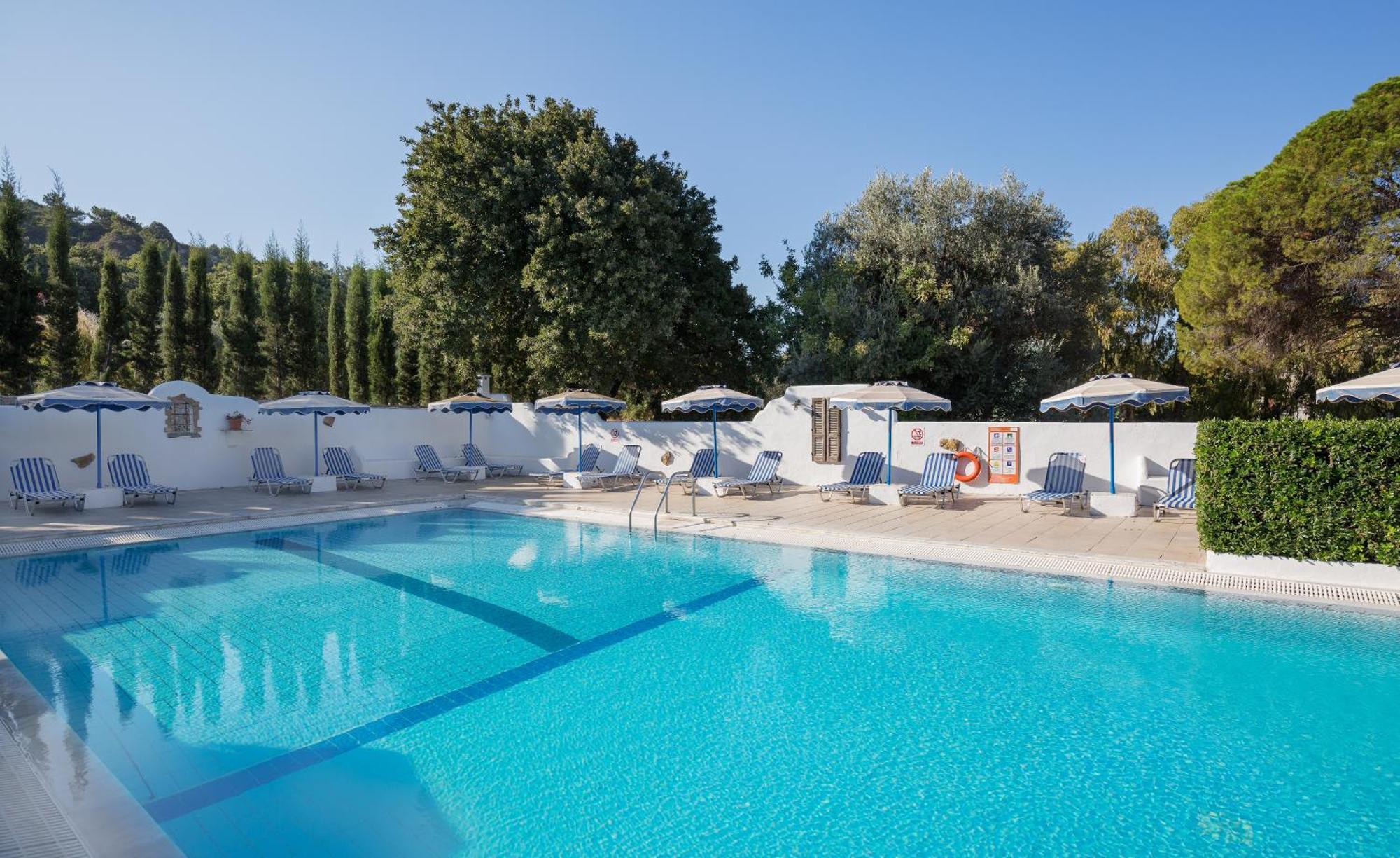 Hotel Nathalie Иксия Екстериор снимка