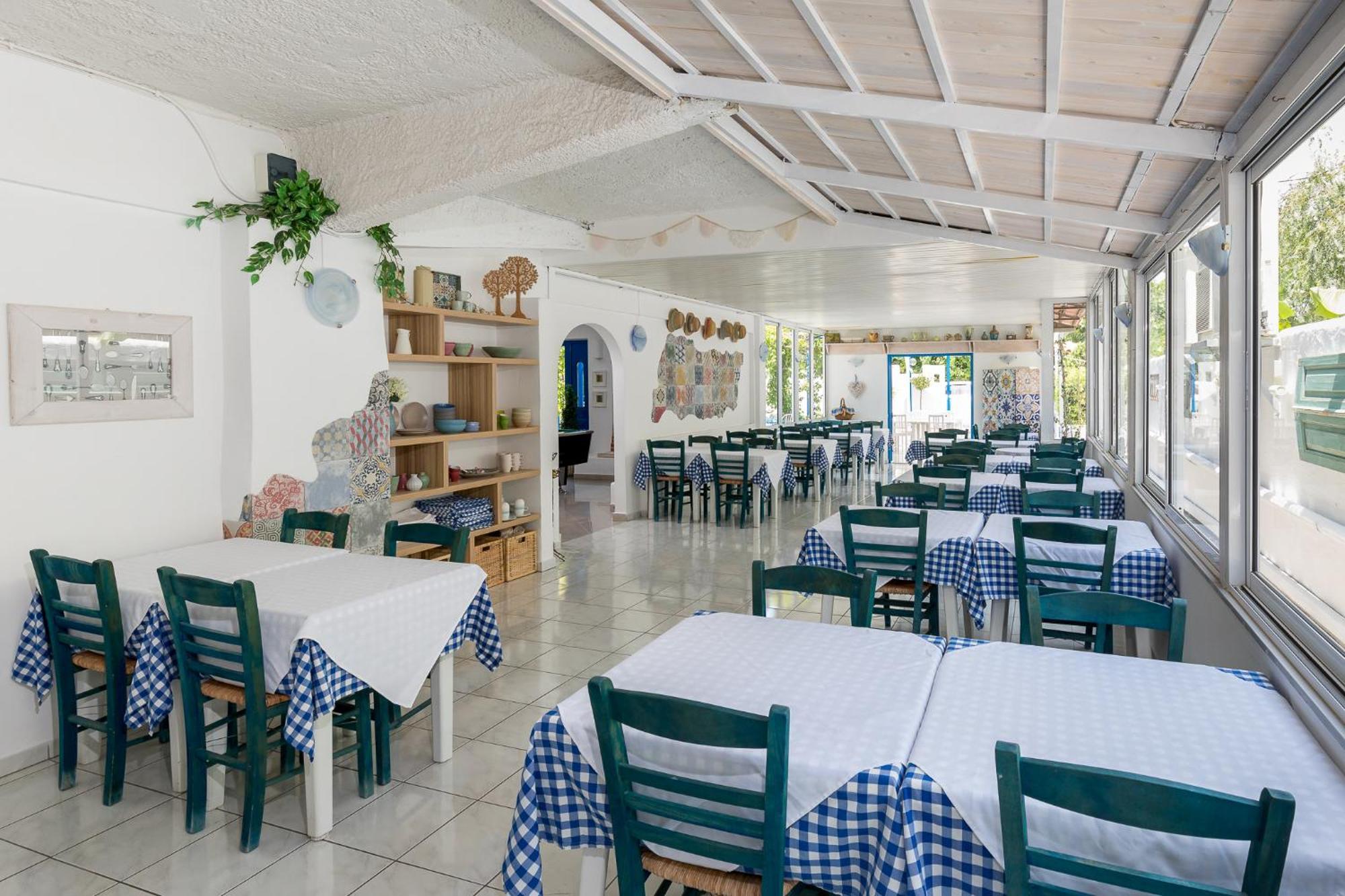 Hotel Nathalie Иксия Екстериор снимка